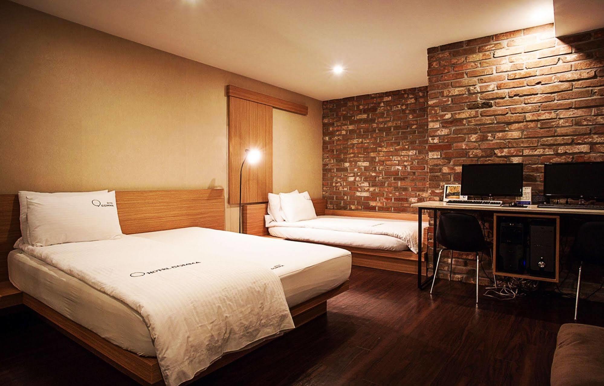 Comma Hotel Busan Buitenkant foto