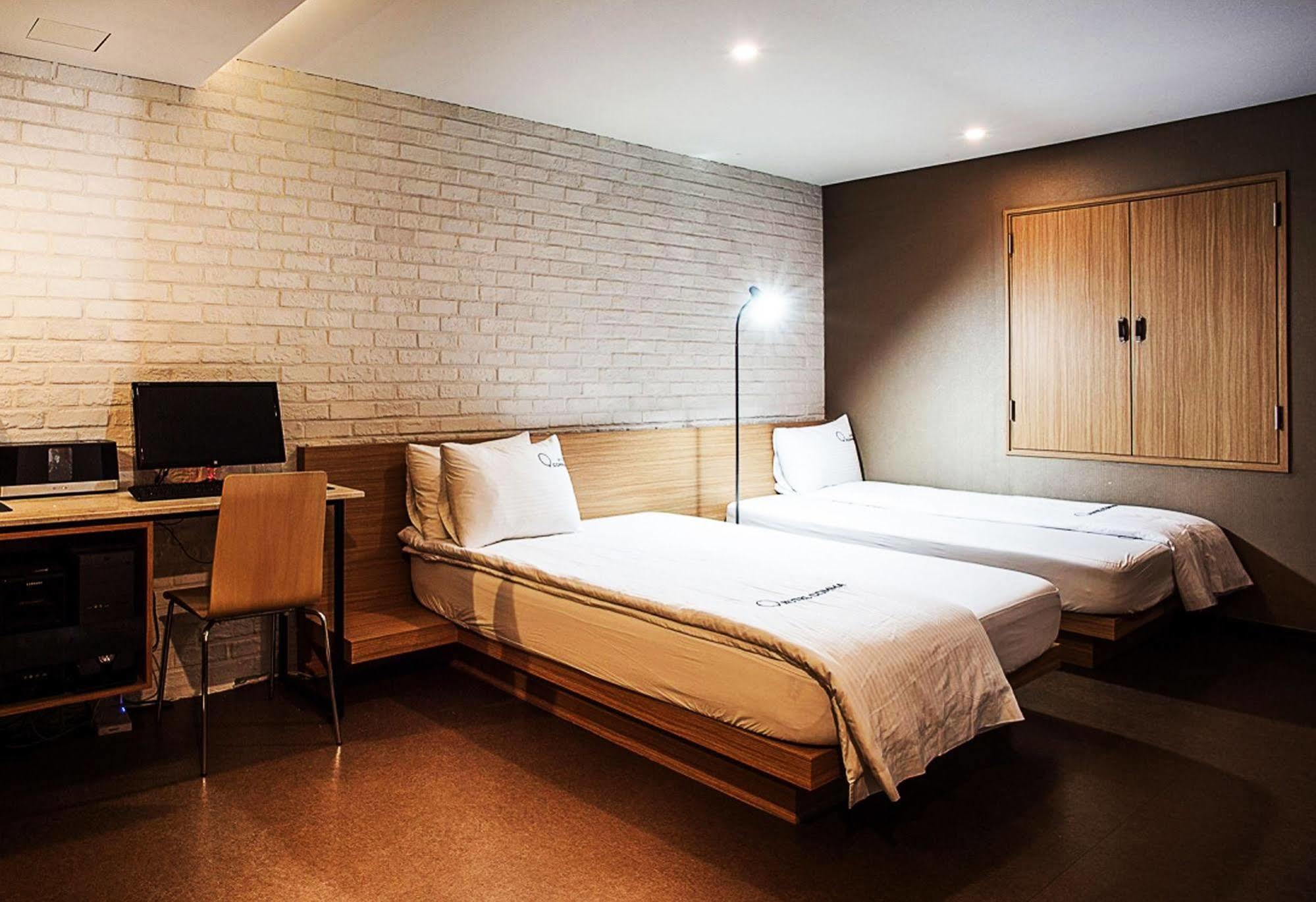 Comma Hotel Busan Buitenkant foto