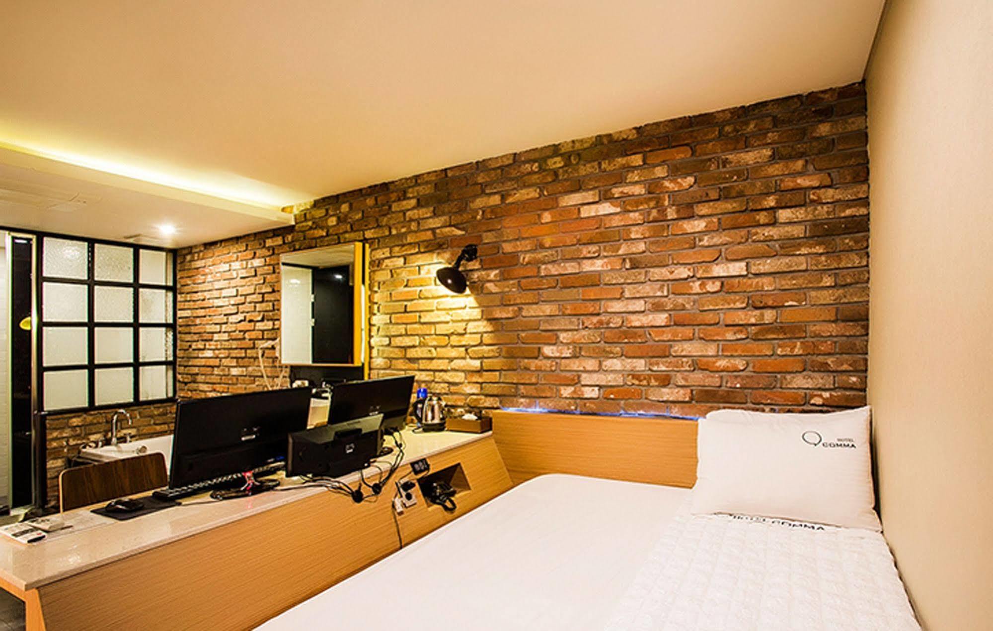Comma Hotel Busan Buitenkant foto